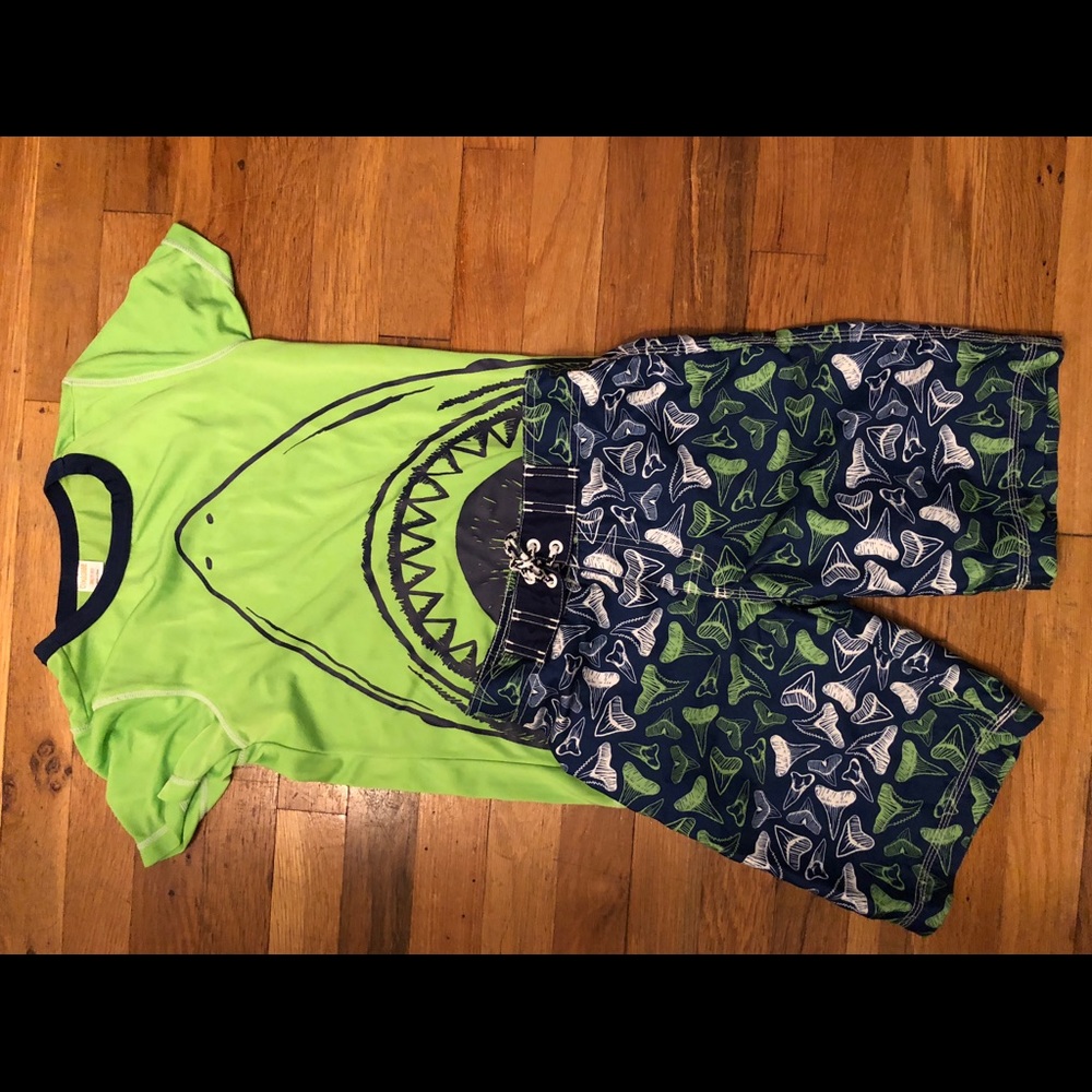 Gymboree swimming suit. Great condition! Like new!